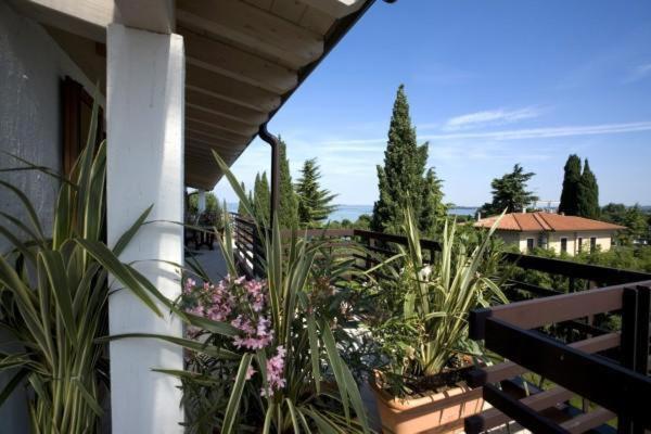Residence Alexandra Stay Sirmione Room photo